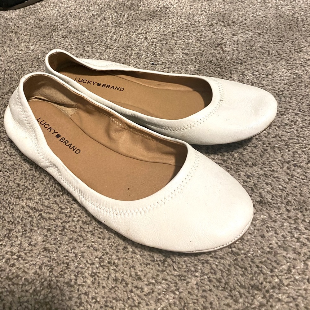 Lucky brand flat